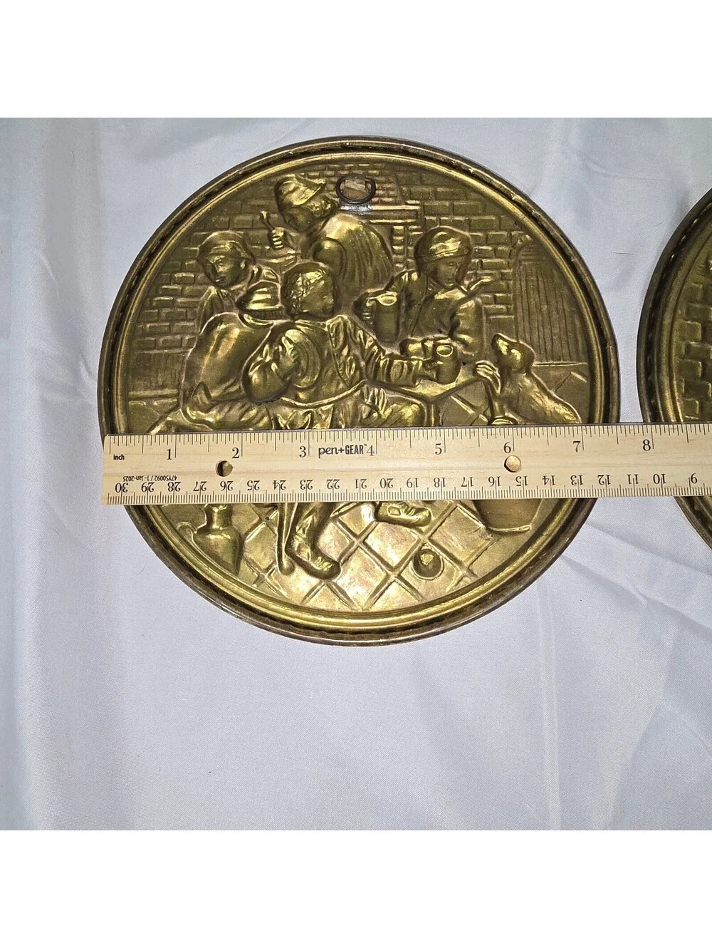 Vintage Peerage English Brass Wall Plates Pair Embossed Pub Tavern Scenes 12